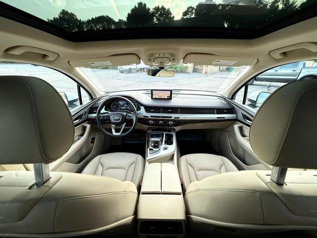 Photo of 2018 White Audi Q7