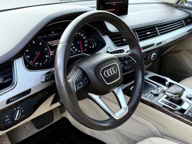 Photo of 2018 White Audi Q7