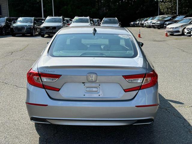 Photo of 2020 Lunar Silver Metallic Honda Accord