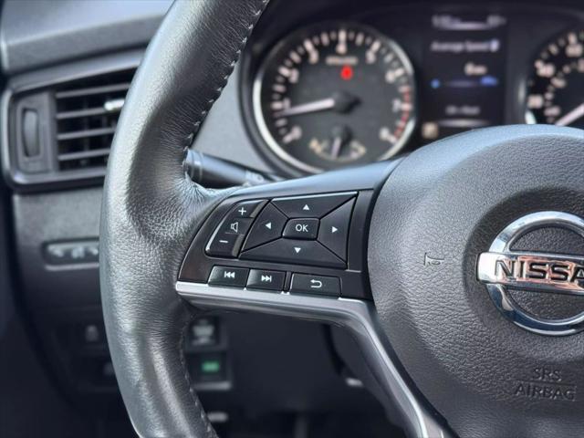 Photo of 2017 Midnight Jade Nissan Rogue