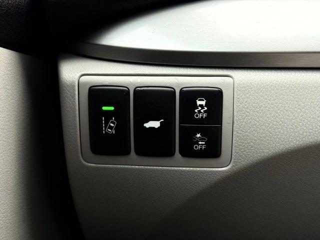Photo of 2016 Fathom Blue Pearl Acura RDX