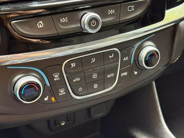 Photo of 2019 Blue Chevrolet Traverse