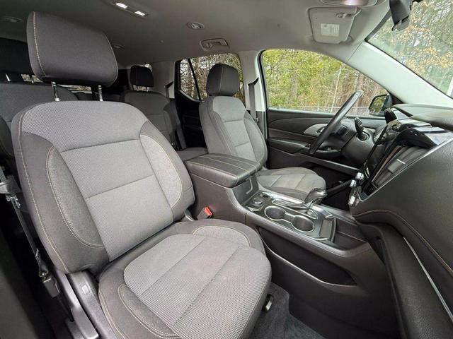 Photo of 2019 Blue Chevrolet Traverse