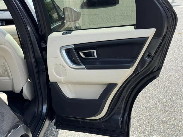 Photo of 2018 Gray Land Rover Discovery Sport