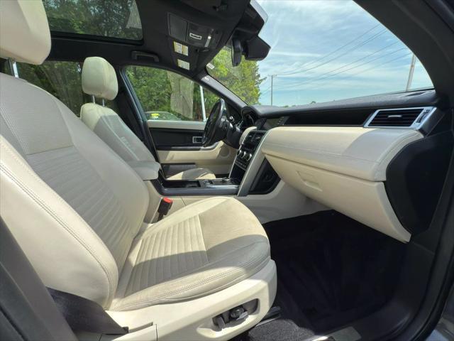 Photo of 2018 Gray Land Rover Discovery Sport