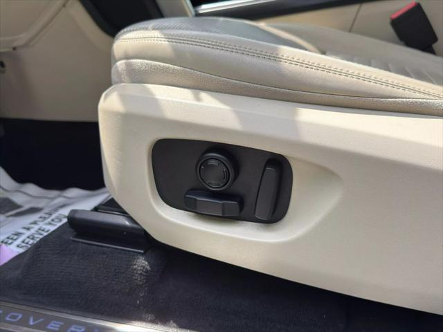 Photo of 2018 Gray Land Rover Discovery Sport