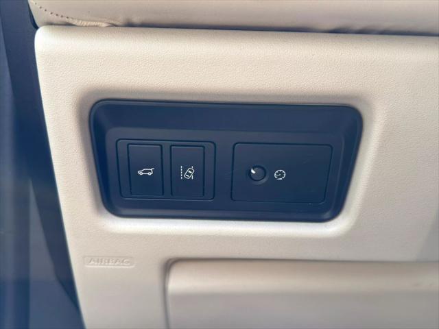 Photo of 2018 Gray Land Rover Discovery Sport