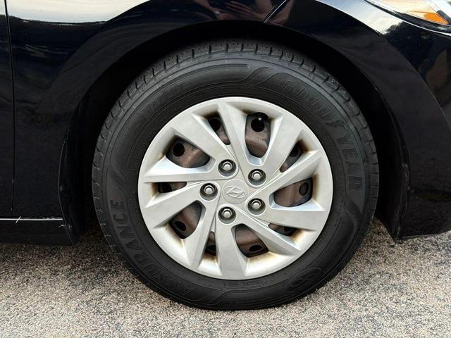 Photo of 2018 Black Diamond Hyundai ELANTRA