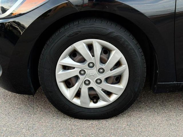 Photo of 2018 Black Diamond Hyundai ELANTRA