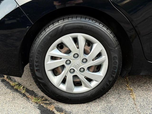 Photo of 2018 Black Diamond Hyundai ELANTRA