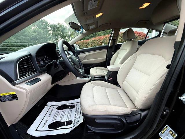 Photo of 2018 Black Diamond Hyundai ELANTRA