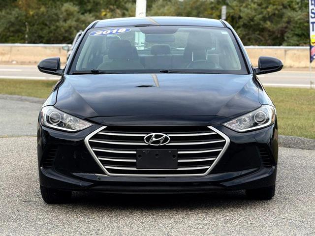 Photo of 2018 Black Diamond Hyundai ELANTRA