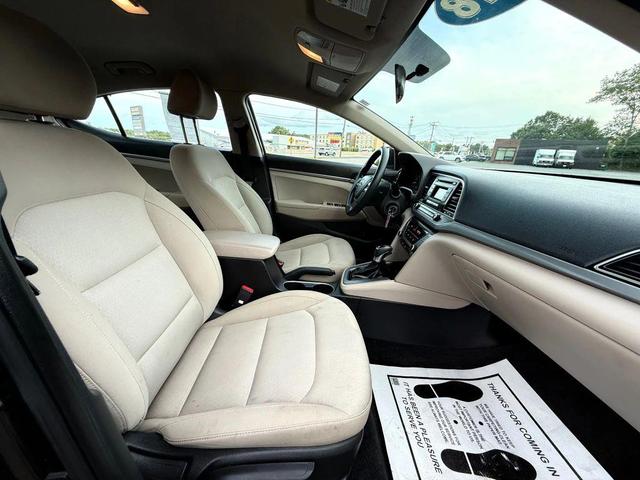 Photo of 2018 Black Diamond Hyundai ELANTRA