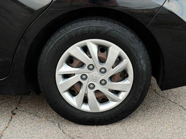 Photo of 2018 Black Diamond Hyundai ELANTRA