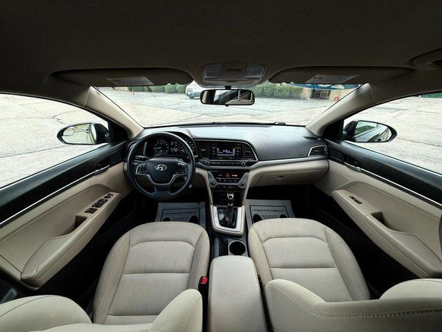 Photo of 2018 Black Diamond Hyundai ELANTRA