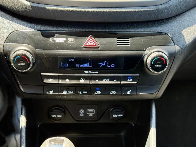 Photo of 2018 Molten Silver Hyundai TUCSON
