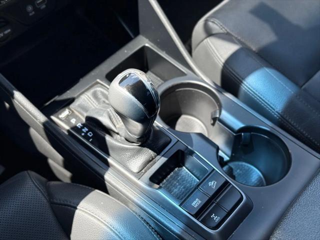 Photo of 2018 Molten Silver Hyundai TUCSON