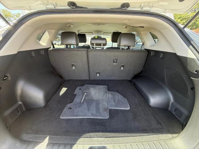 Photo of 2018 Molten Silver Hyundai TUCSON