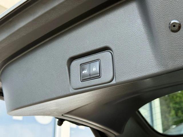 Photo of 2021 Gun Metallic Nissan Rogue