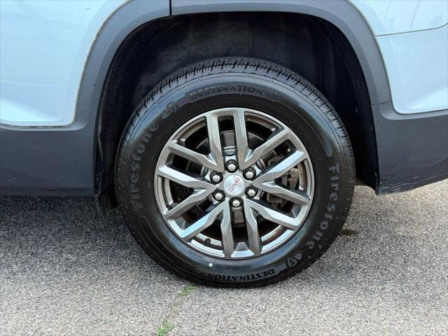 Photo of 2017 Silver GMC Acadia