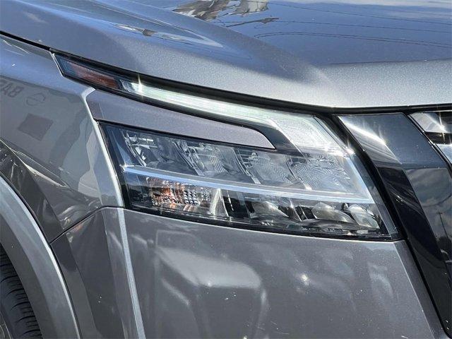 Photo of 2022 Gun Metallic Nissan Pathfinder