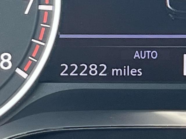 Photo of 2023 White Nissan Pathfinder