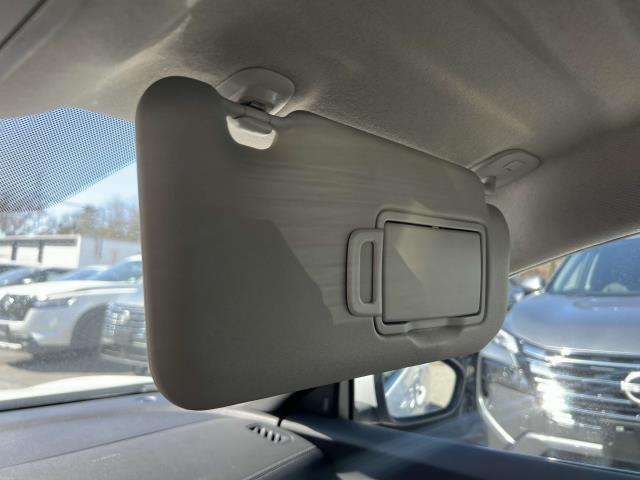 Photo of 2023 Cloud White Nissan Sentra