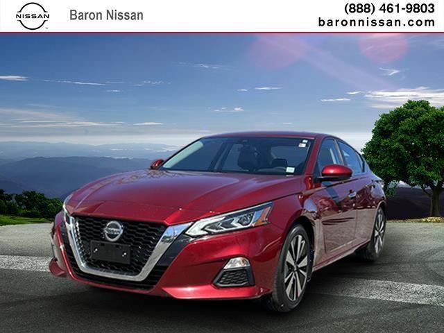 Photo of 2022 Scarlet Ember Nissan Altima