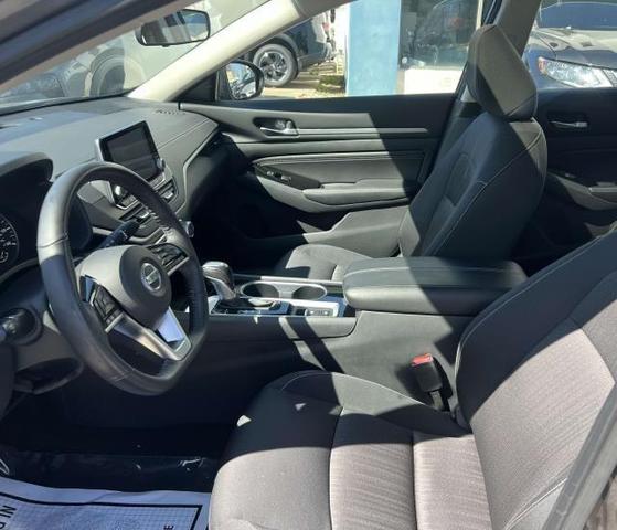 Photo of 2022 Scarlet Ember Nissan Altima