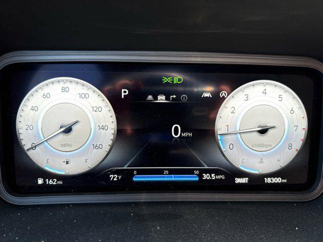 Photo of 2023 Cyber Silver Hyundai KONA