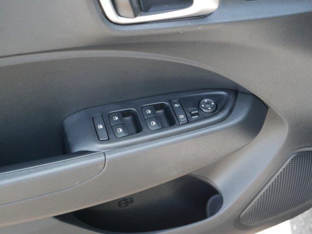 Photo of 2024 Shimmering Silver Hyundai VENUE