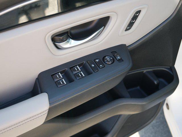 Photo of 2024 Platinum White Pearl Honda Pilot