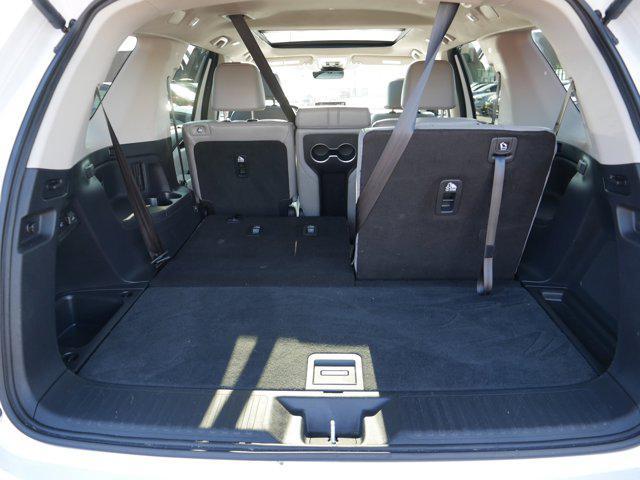 Photo of 2024 Platinum White Pearl Honda Pilot