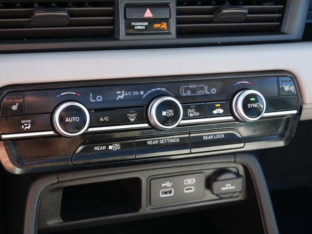 Photo of 2024 Platinum White Pearl Honda Pilot