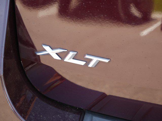 Photo of 2022 Jewel Red Metallic Tinted Clearcoat Ford Explorer