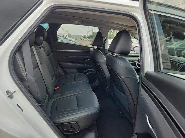 Photo of 2022 Quartz White Hyundai TUCSON