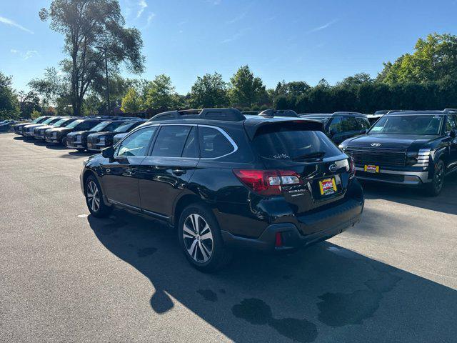 Photo of 2018 Crystal Black Silica Subaru Outback