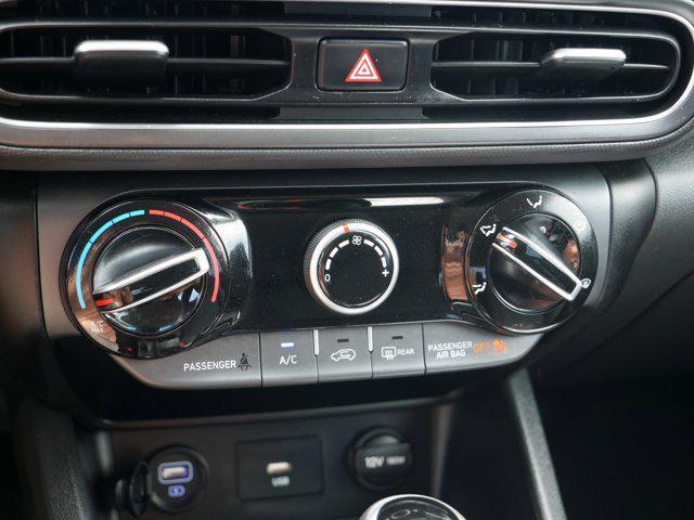 Photo of 2023 Cyber Silver Hyundai KONA