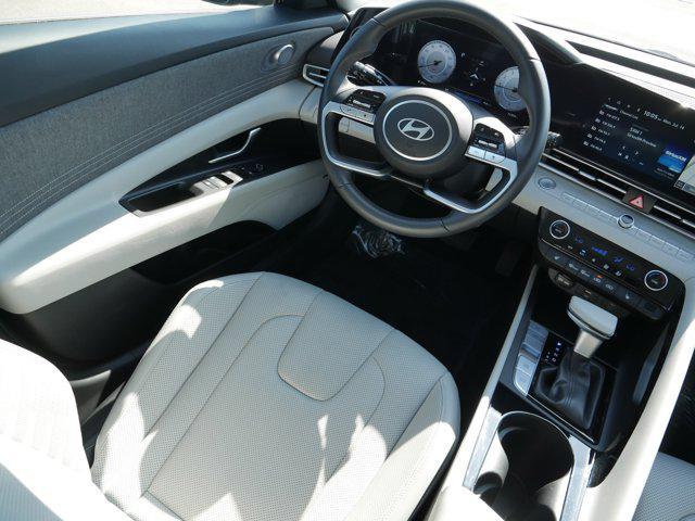 Photo of 2025 Ecotronic Gray Hyundai ELANTRA