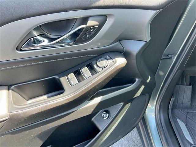 Photo of 2023 Silver Sage Metallic Chevrolet Traverse