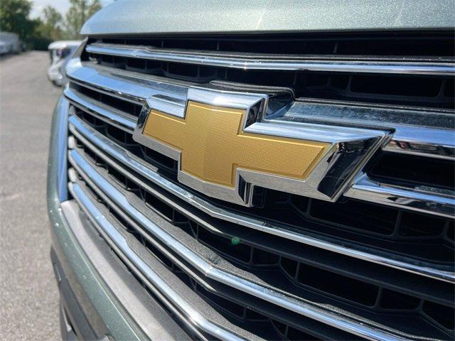 Photo of 2023 Silver Sage Metallic Chevrolet Traverse