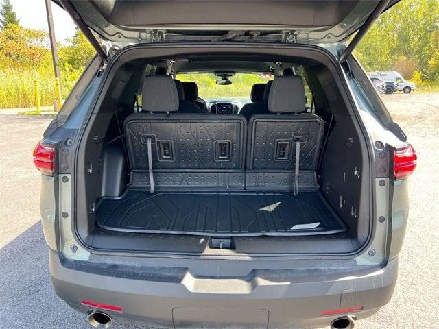 Photo of 2023 Silver Sage Metallic Chevrolet Traverse