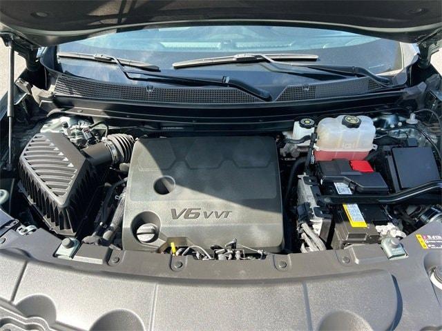 Photo of 2023 Silver Sage Metallic Chevrolet Traverse