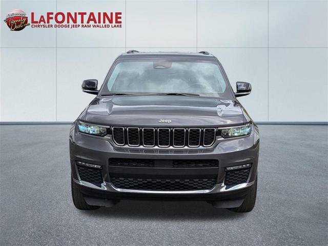 Photo of 2021 Baltic Gray Metallic Clearcoat Jeep Grand Cherokee L