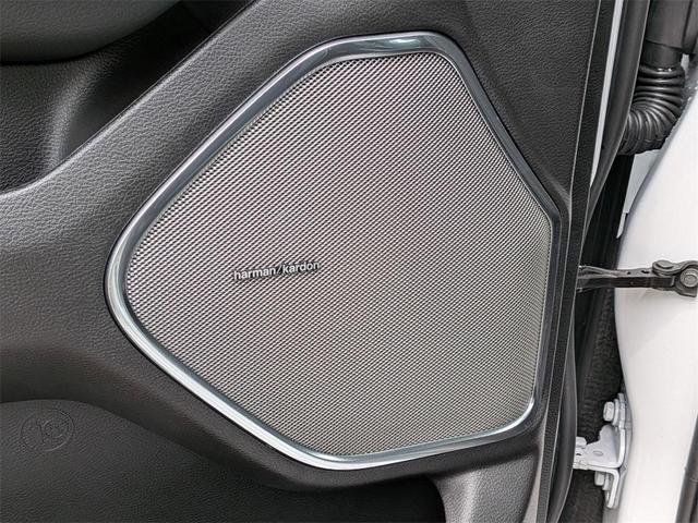 Photo of 2026 Bright White Clear-Coat Exterior Paint RAM 1500