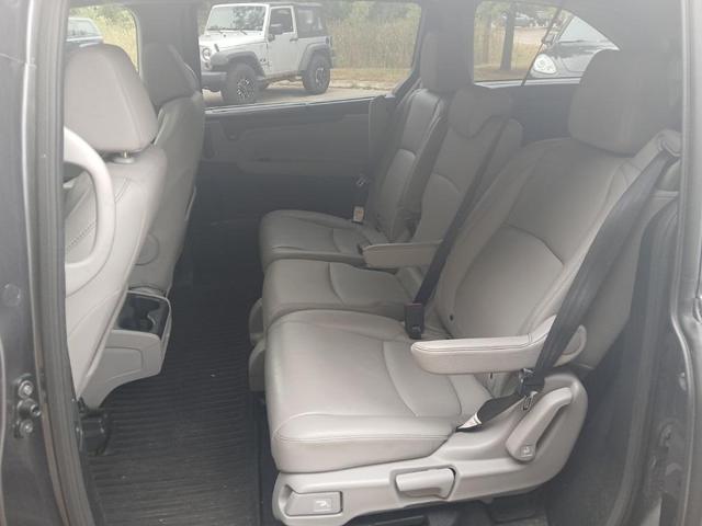 Photo of 2022 Gray Honda Odyssey