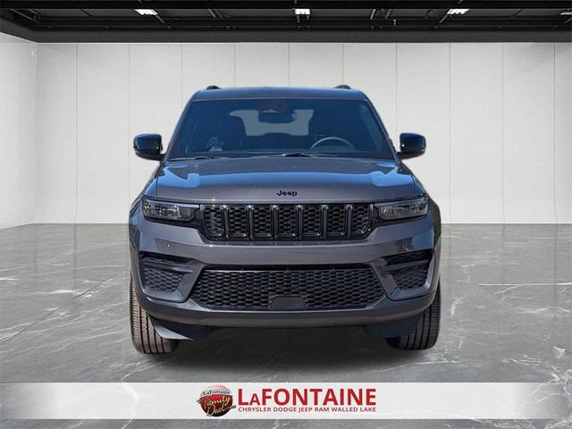 Photo of 2024 Baltic Gray Metallic Clearcoat Jeep Grand Cherokee