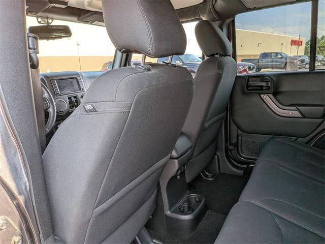 Photo of 2017 Granite Crystal Metallic Clearcoat Jeep Wrangler Unlimited