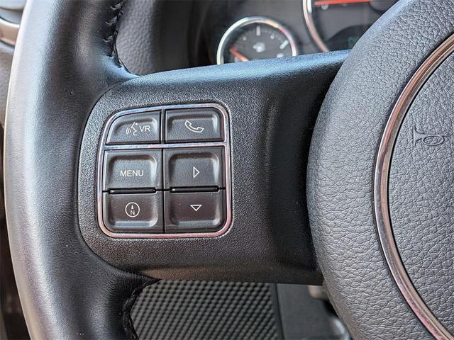 Photo of 2017 Granite Crystal Metallic Clearcoat Jeep Wrangler Unlimited