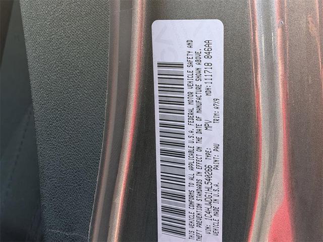 Photo of 2017 Granite Crystal Metallic Clearcoat Jeep Wrangler Unlimited